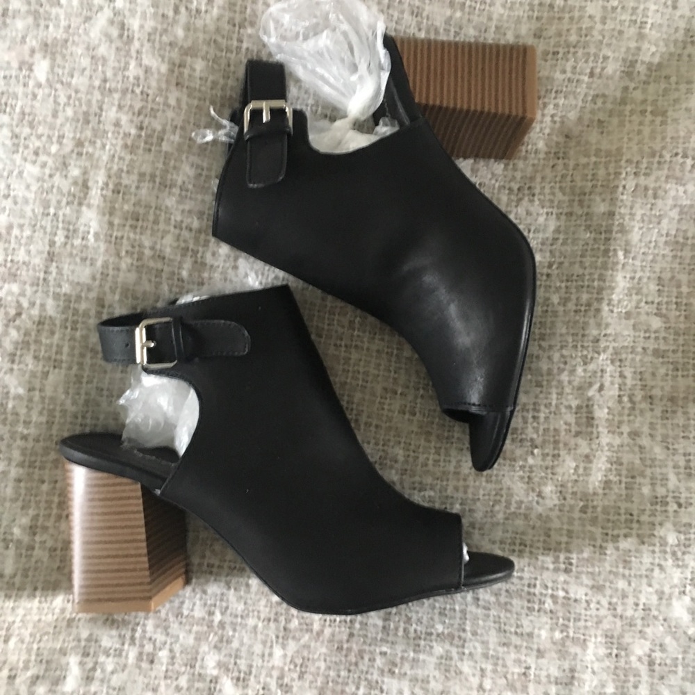 Quips Otto black Peep Toe Booties